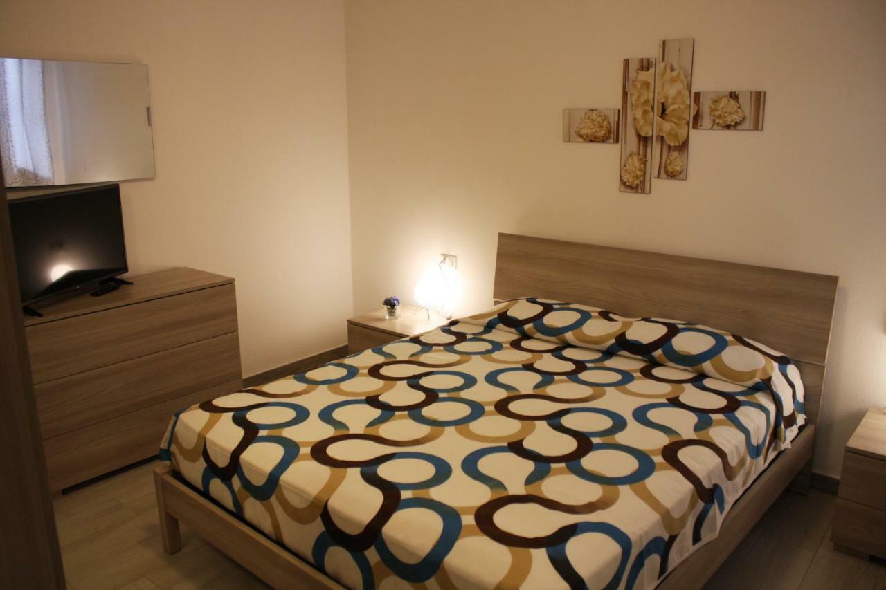 B&B Castello Salvaterra Iglesias Esterno foto